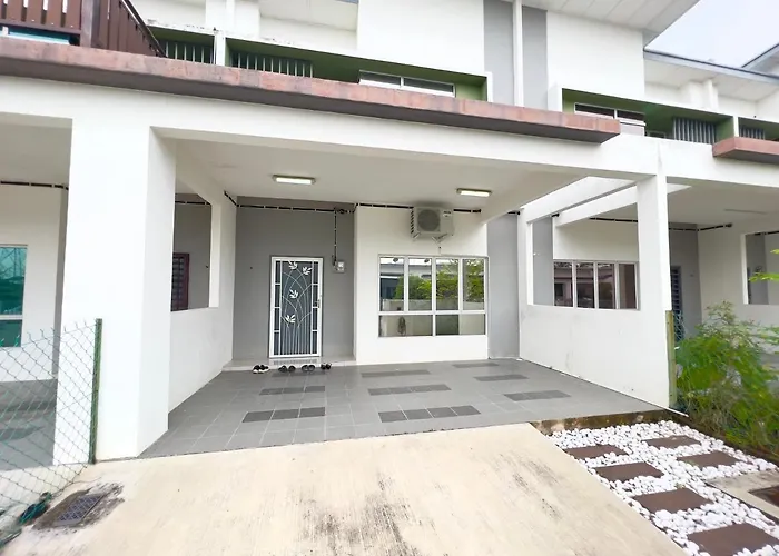 De Qasturee Klia@Kota Warisan Homestay Nearest To Airport